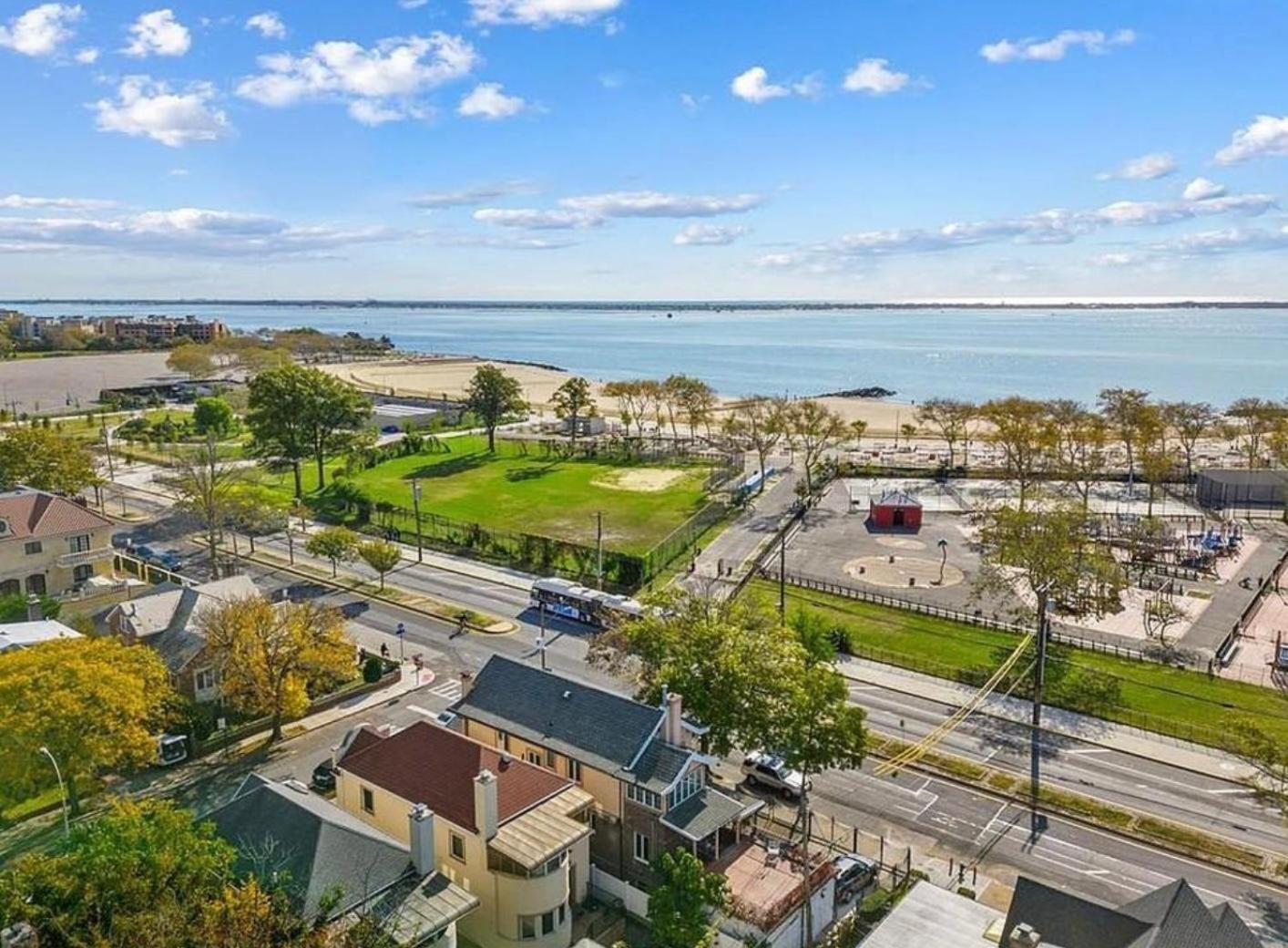 2 Bedroom Cozy Gem Manhattan Beach นิวยอร์ก ภายนอก รูปภาพ